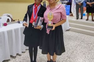 Estudiantes del IPL avanzan a la etapa nacional de la Olimpiada de FIHR